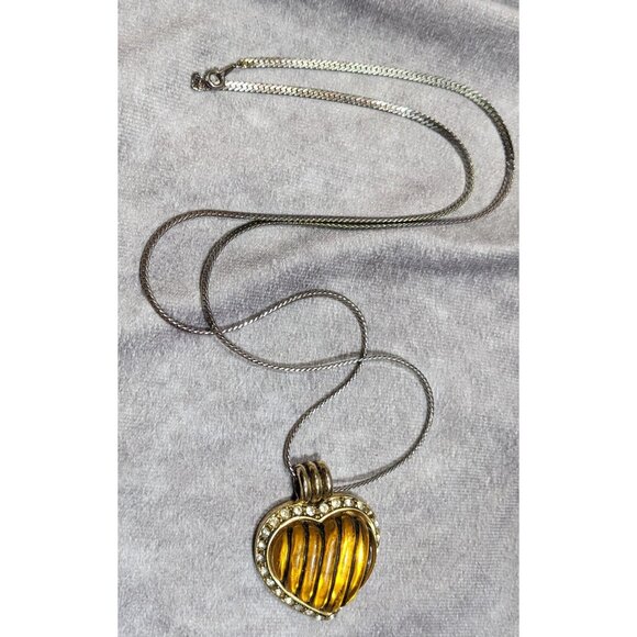 Vintage Coquette Honey Lucite Heart Pendant Necklace - Picture 11 of 12